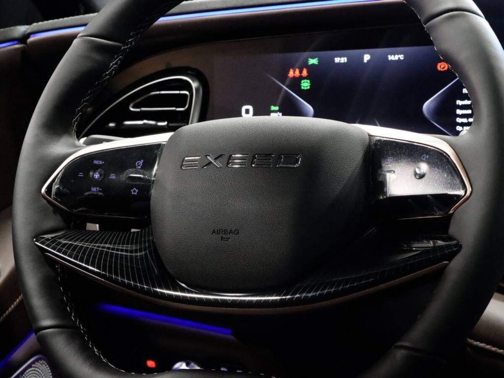 EXEED VX Президент 6 мест 2.0Т АТ полный привод (President 6 мест)