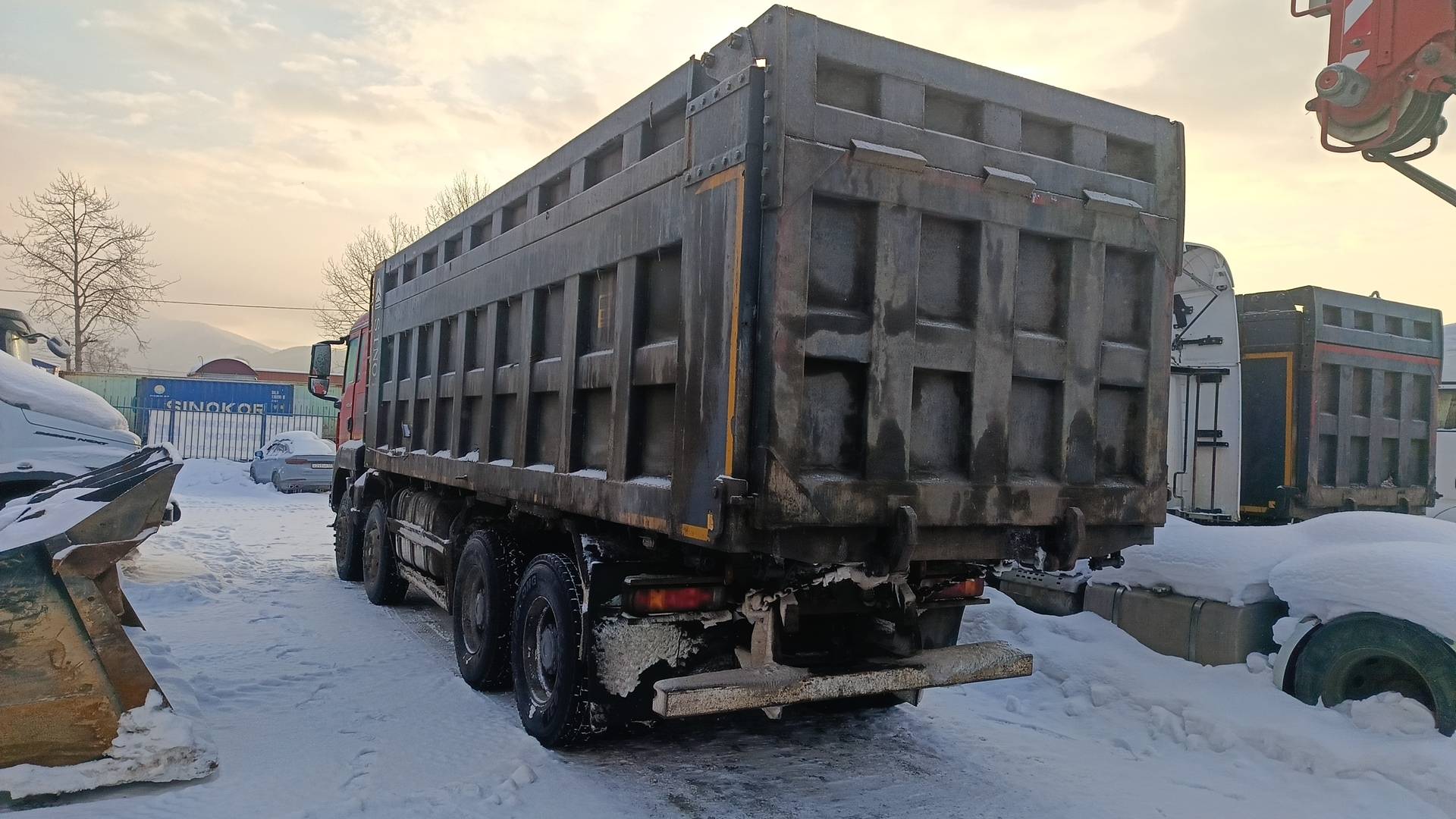 HOWO ZZ3317V386GE1 8х4,  250 131 км, 2022 года в лизинг