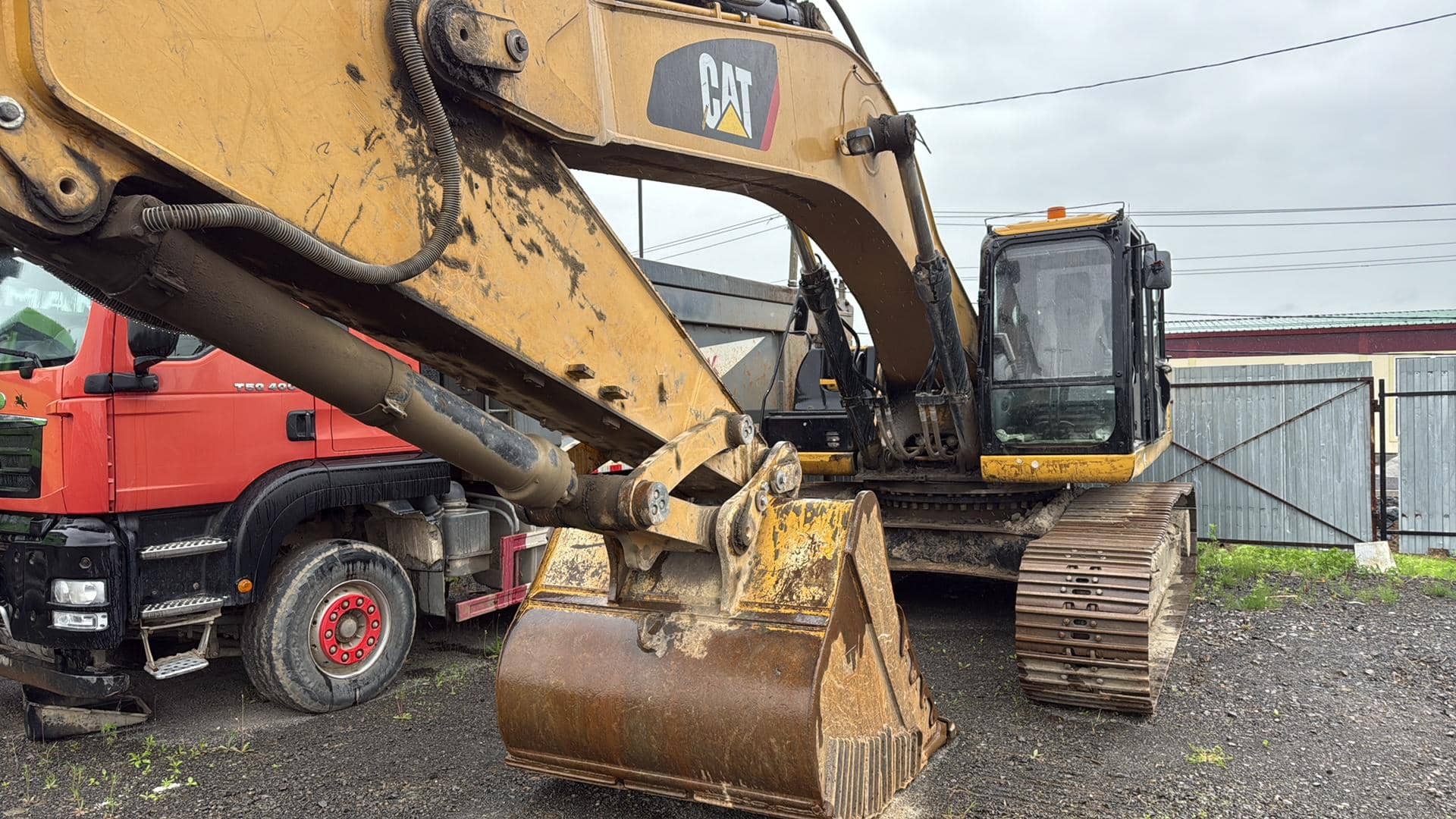 CATERPILLAR 336D2L,  1 км, 2019 года в лизинг