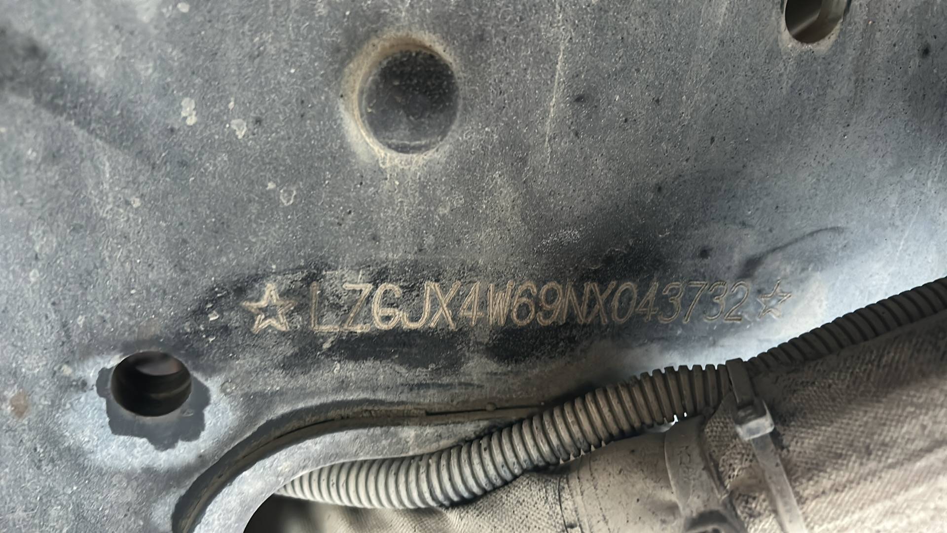 Shacman SX33186W366C,  181 491 км, 2022 года в лизинг