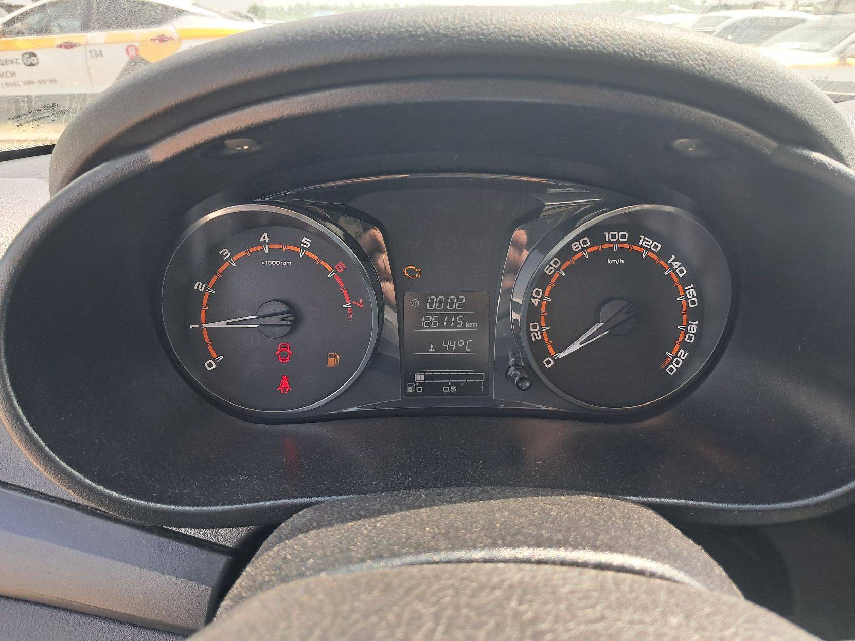 Lada Granta лифтбек,  126 114 км, 2024 года в лизинг
