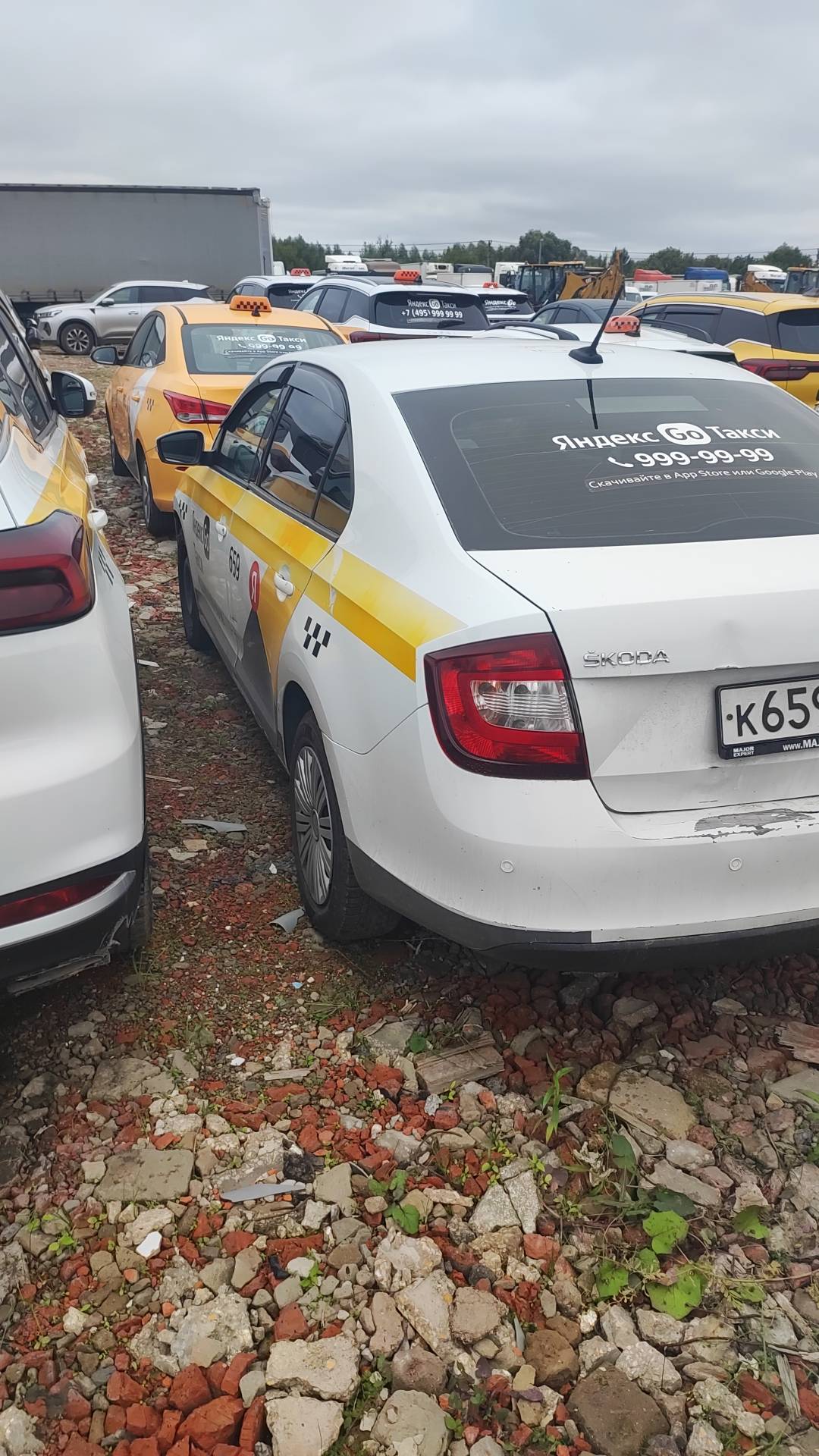 Skoda Rapid,  322 682 км, 2019 года в лизинг