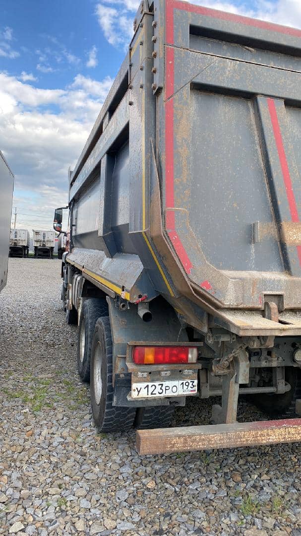 HOWO ZZ3317V386GE1 8х4,  340 328 км, 2022 года в лизинг