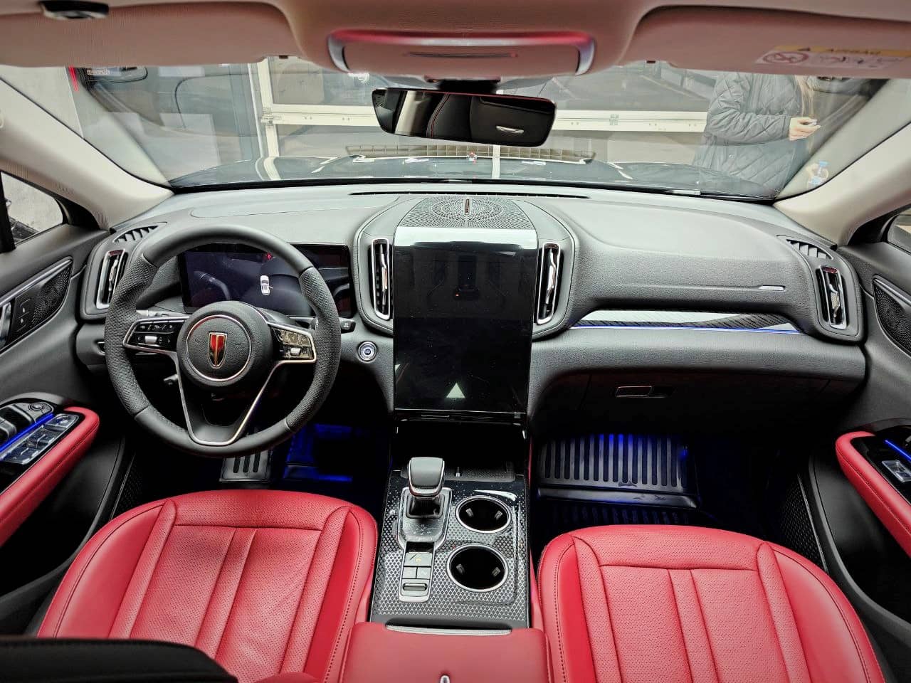 Hongqi HS3 Делюкс 2.0Т полный привод (Deluxe)