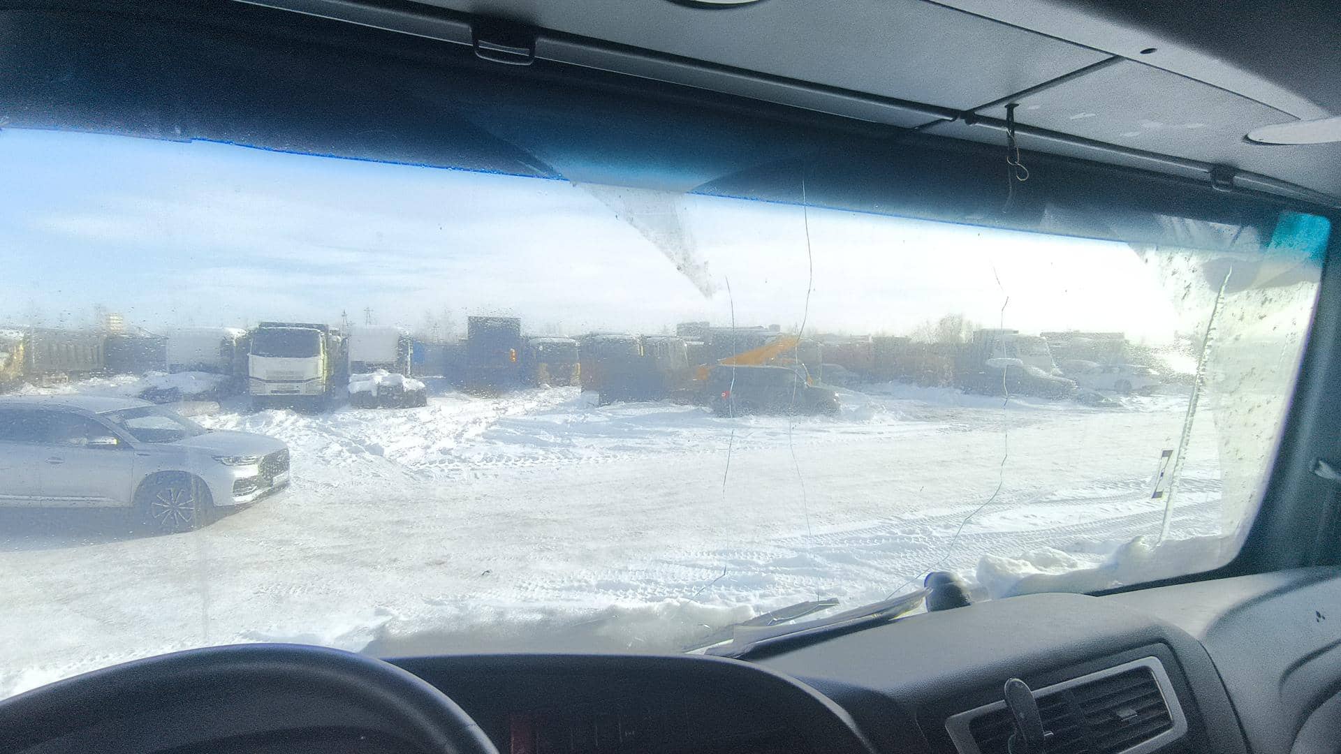 Sitrak C7H 4x2 ZZ4186V361HE,  365 000 км, 2022 года