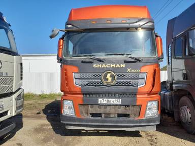 Shacman SX42584W324C