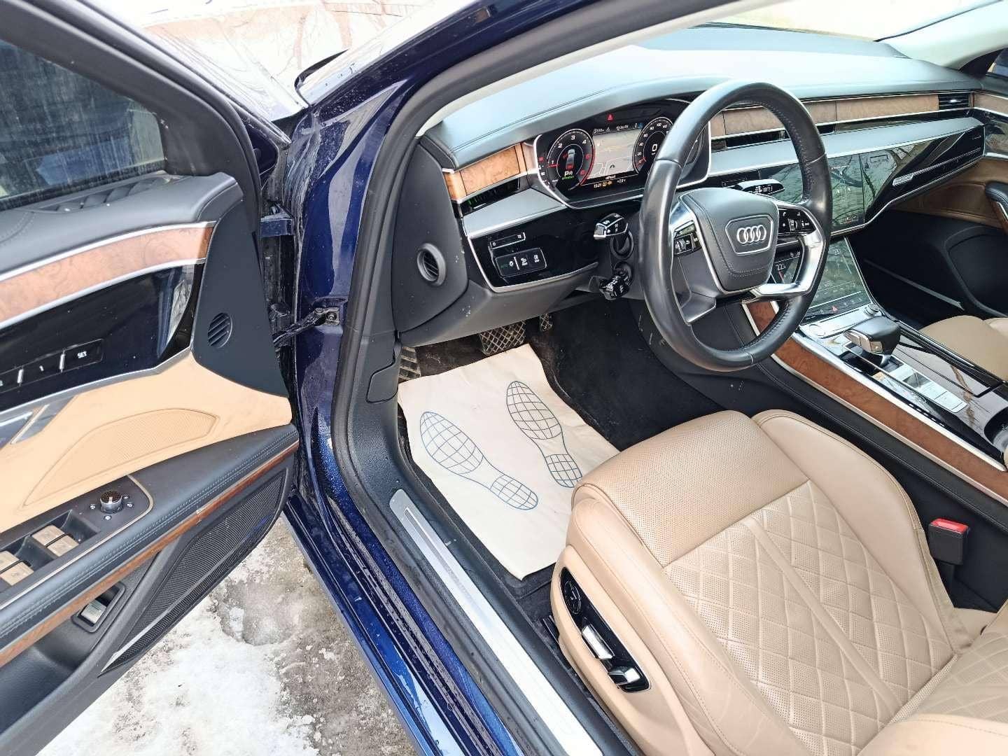 Audi A8,  315 844 км, 2018 года в лизинг