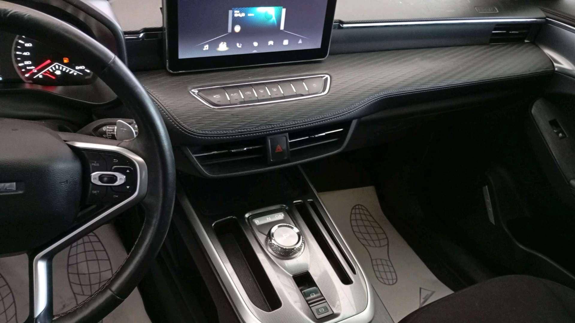 Haval Jolion,  184 405 км, 2023 года в лизинг