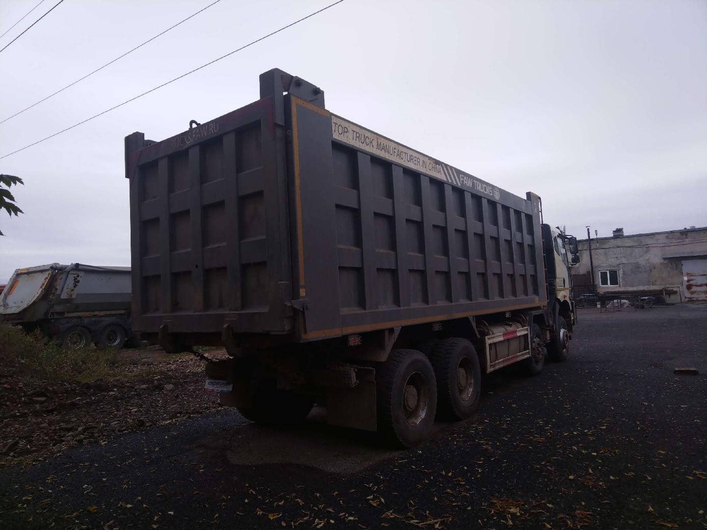 FAW CA3310P66K24T4E5 8х4,  129 725 км, 2023 года в лизинг