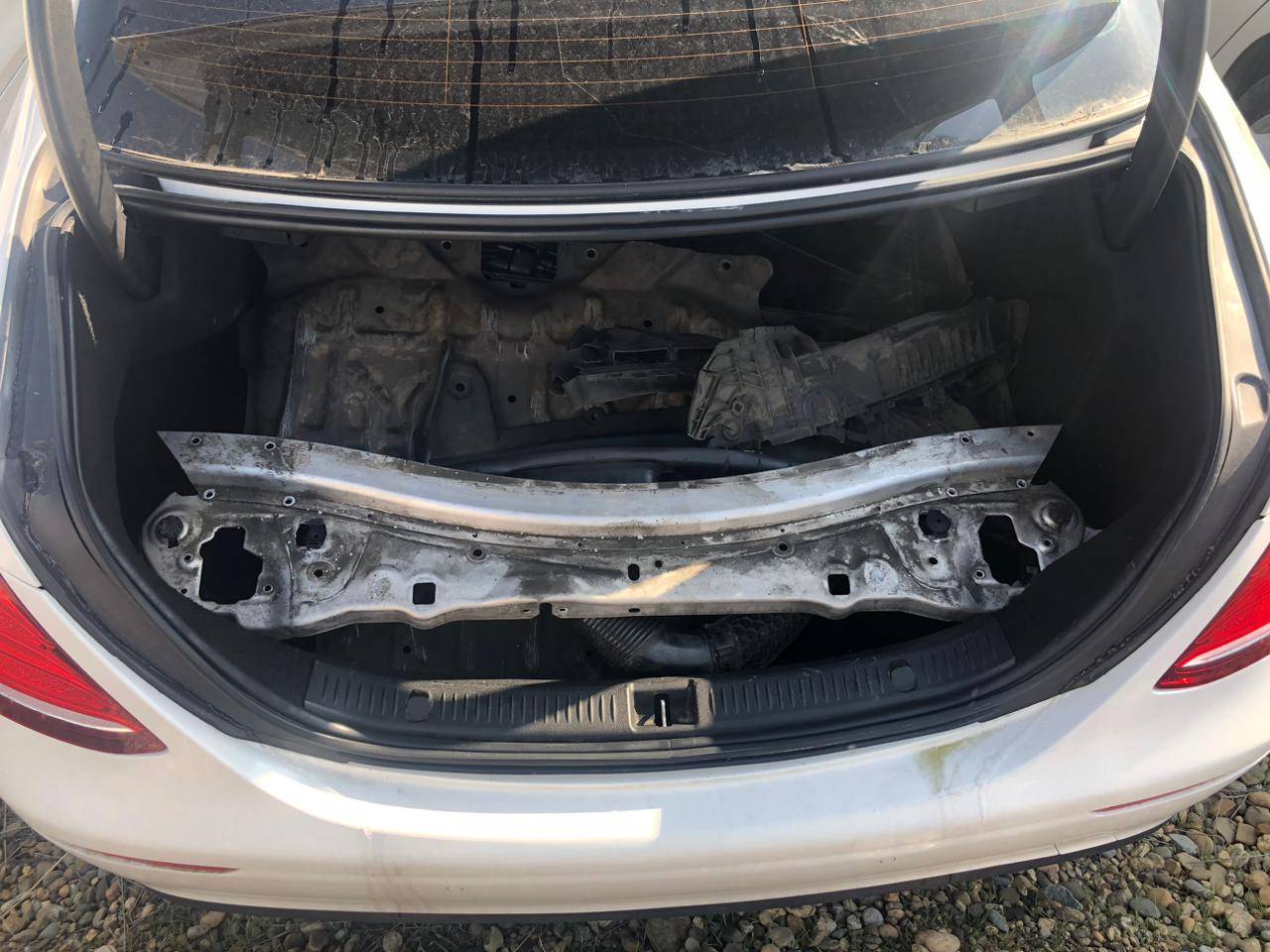 Mercedes-Benz E седан,  257 000 км, 2018 года в лизинг