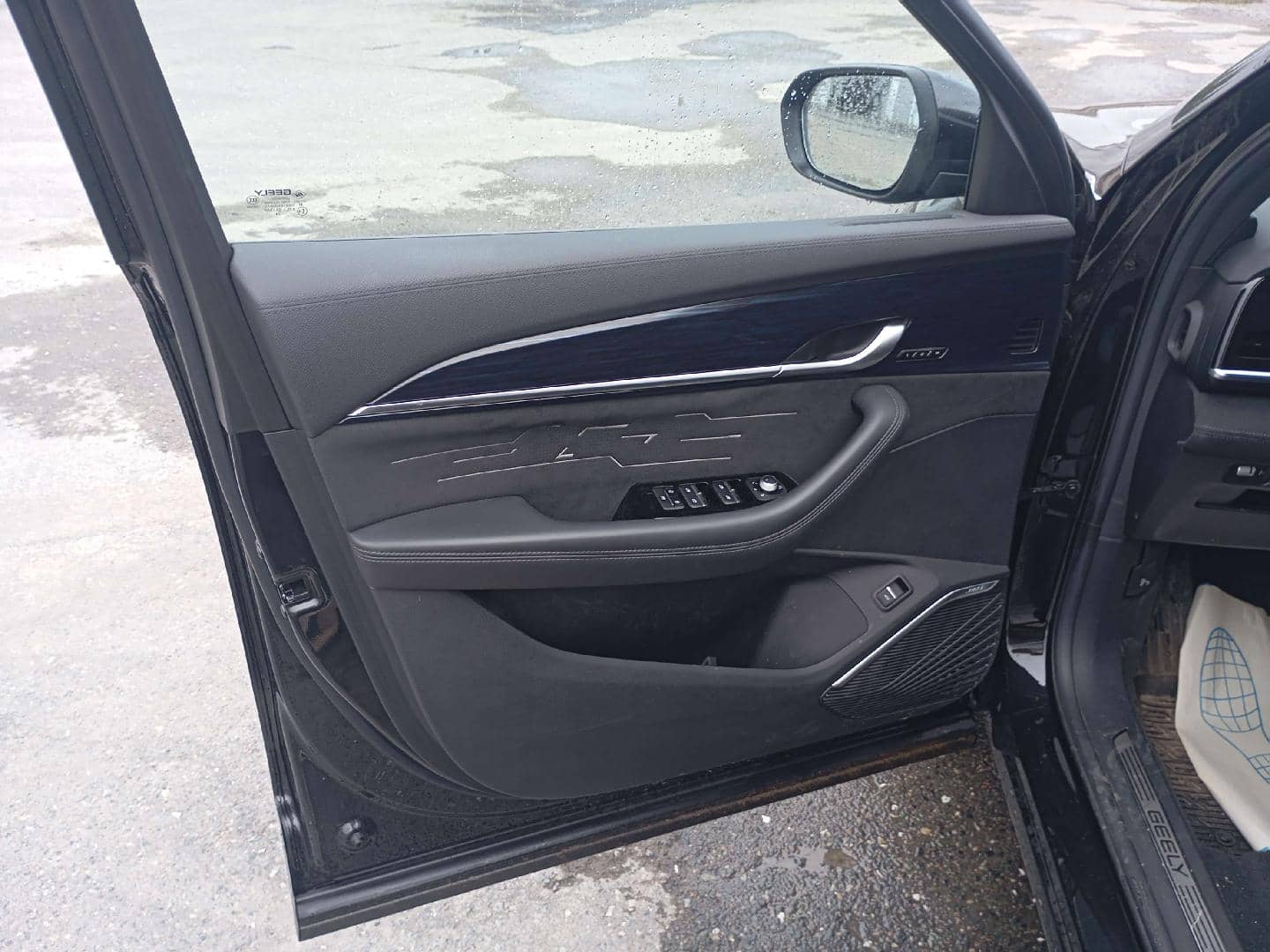Geely Monjaro,  62 354 км, 2024 года в лизинг