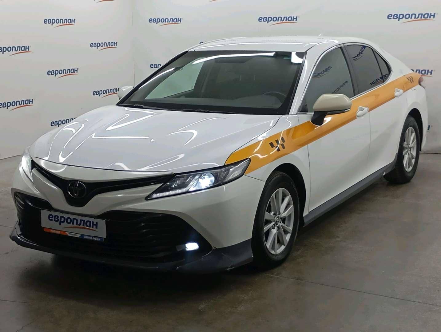 Toyota Camry,  265 821 км, 2020 года в лизинг