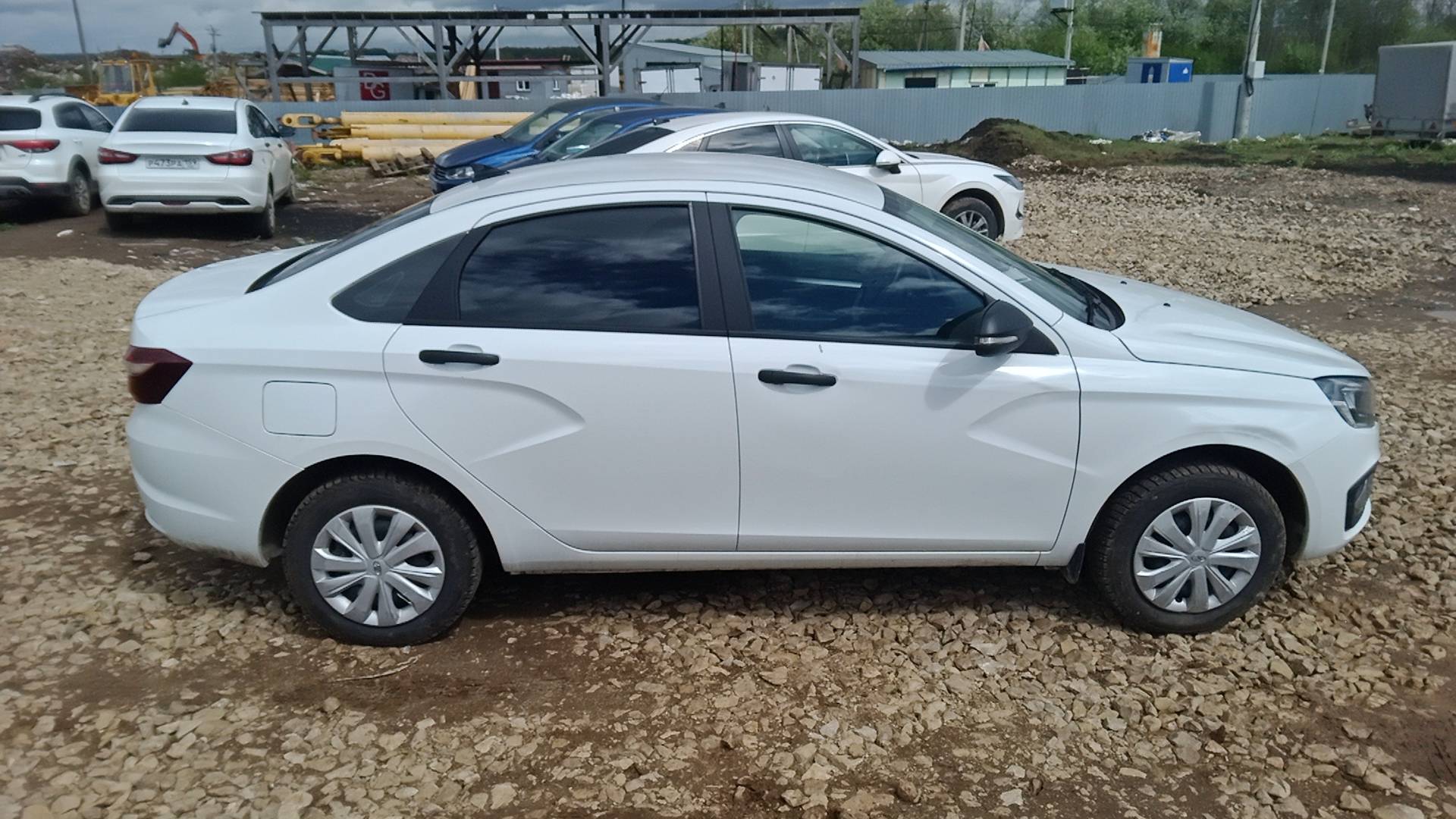 Lada Vesta седан,  28 018 км, 2023 года в лизинг