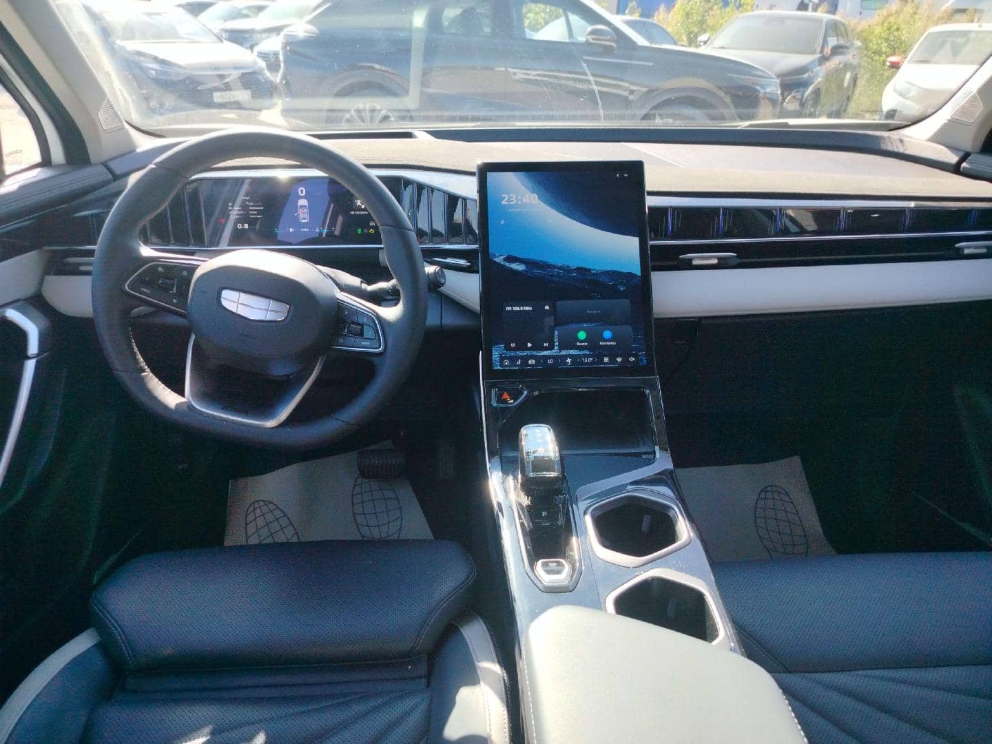 Geely Atlas,  40 229 км, 2024 года в лизинг