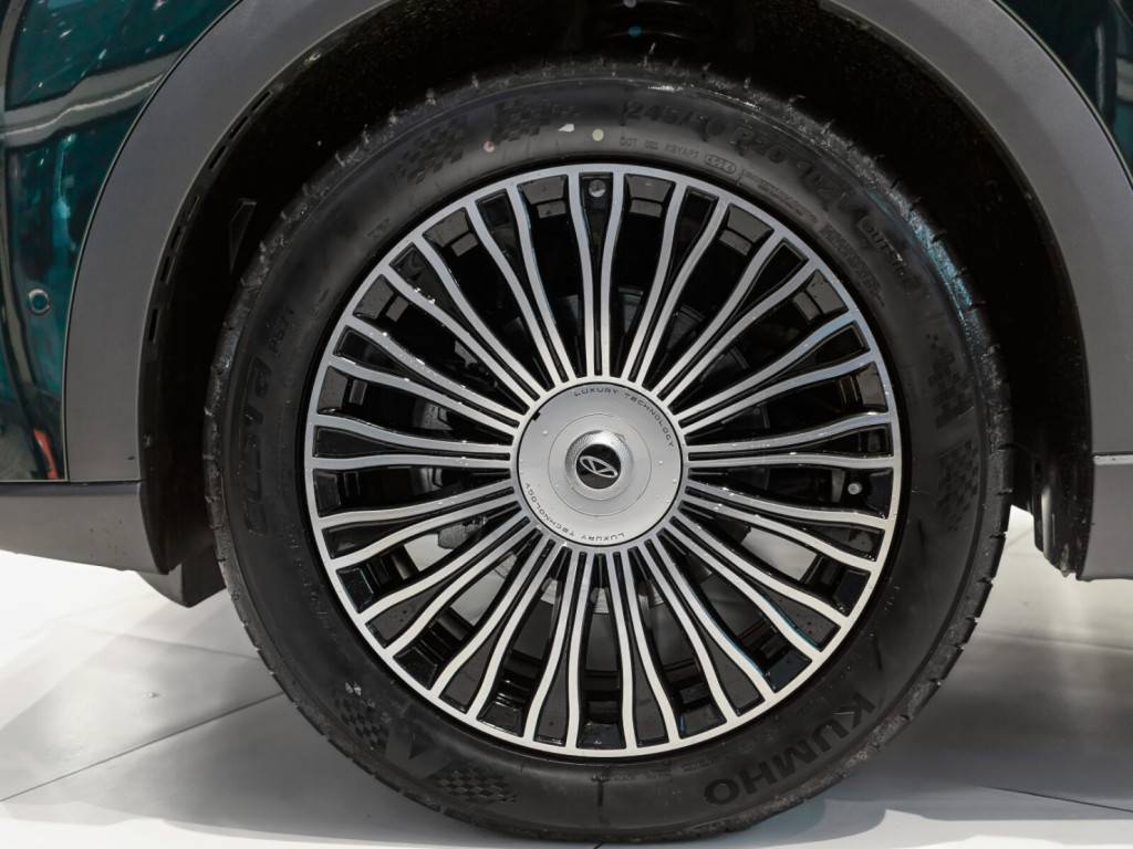 Chery Tiggo 9 2.0T 8AT Ultra 4WD