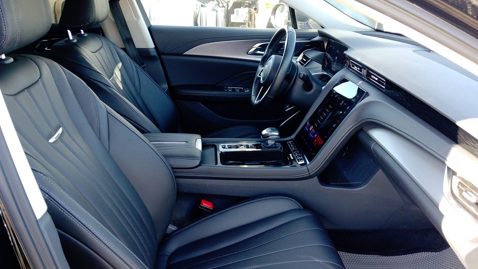 Hongqi H5,  109 855 км, 2024 года в лизинг