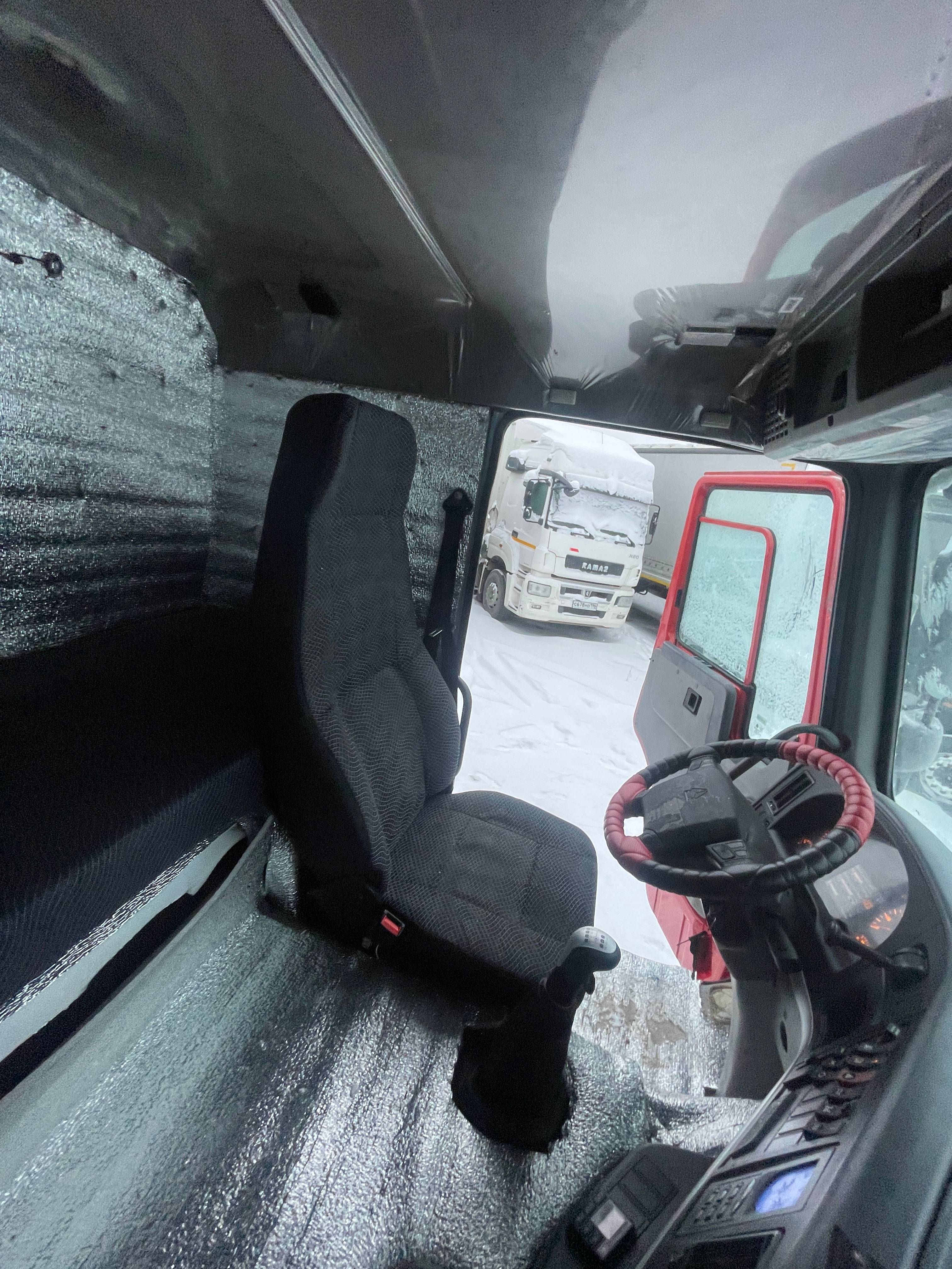 HOWO ZZ3407S3867E 8x4,  124 969 км, 2022 года в лизинг