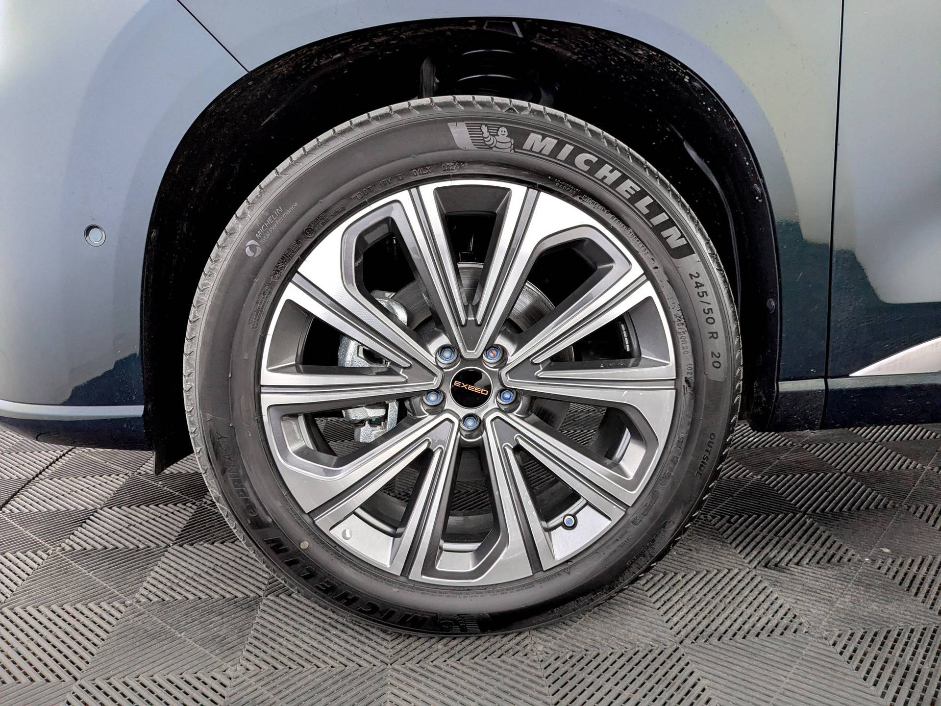 EXEED VX President 7 мест 2.0T 8AT 4WD