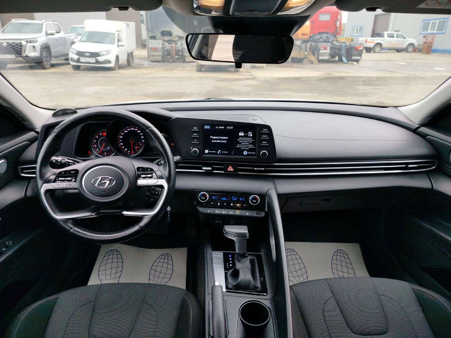 Hyundai Elantra,  27 329 км, 2022 года в лизинг