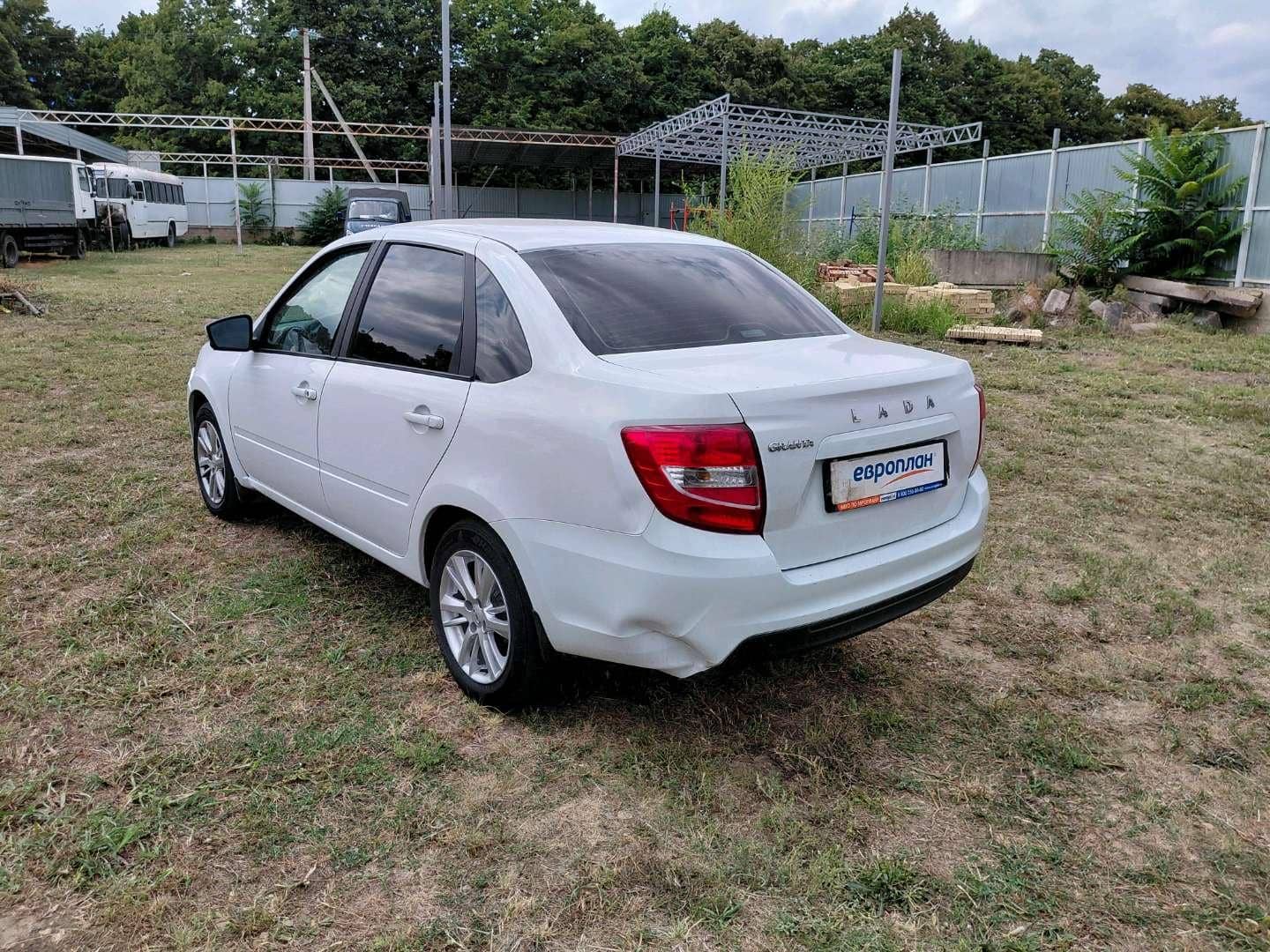 Lada Granta седан,  156 148 км, 2023 года в лизинг