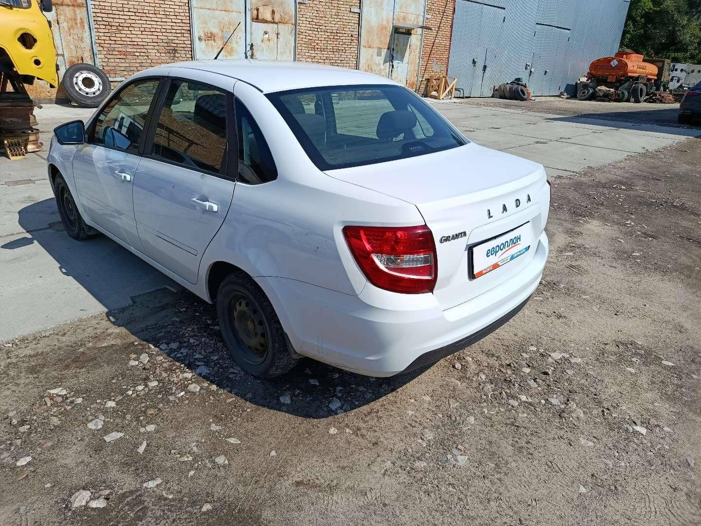 Lada Granta седан,  155 355 км, 2024 года в лизинг