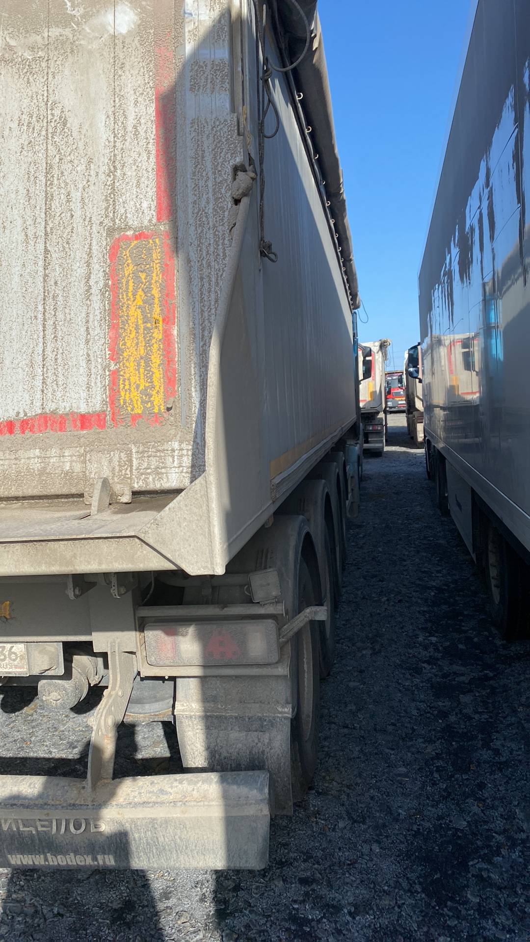 BODEX Самосвальный KIS 4WA1 40 м³, 2023 года в лизинг