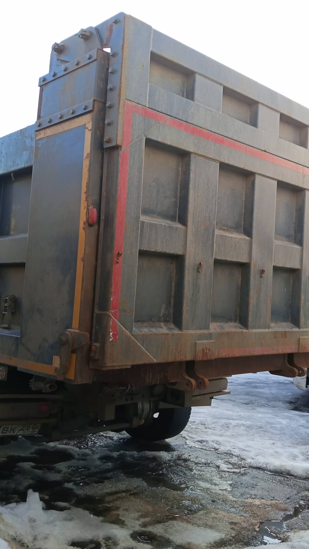 HOWO ZZ3317V386GE1 8х4,  153 813 км, 2022 года