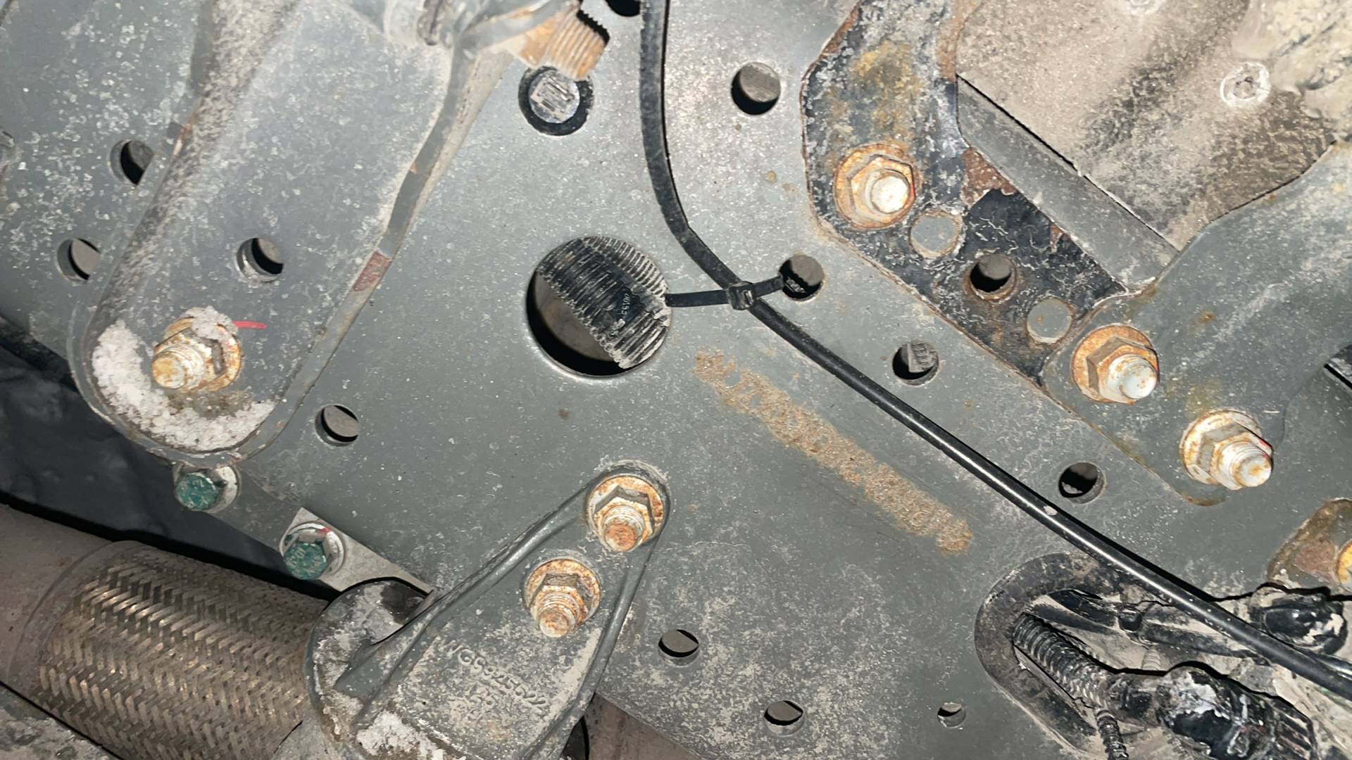 Sitrak C7H 4x2 ZZ4186V361HE,  421 770 км, 2022 года в лизинг