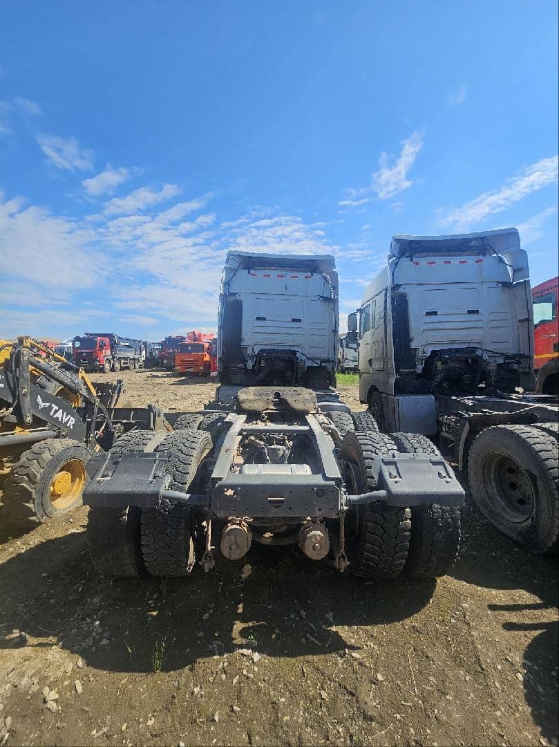 Sitrak С7Н 6×4 ZZ4256V364HE,  75 000 км, 2024 года в лизинг