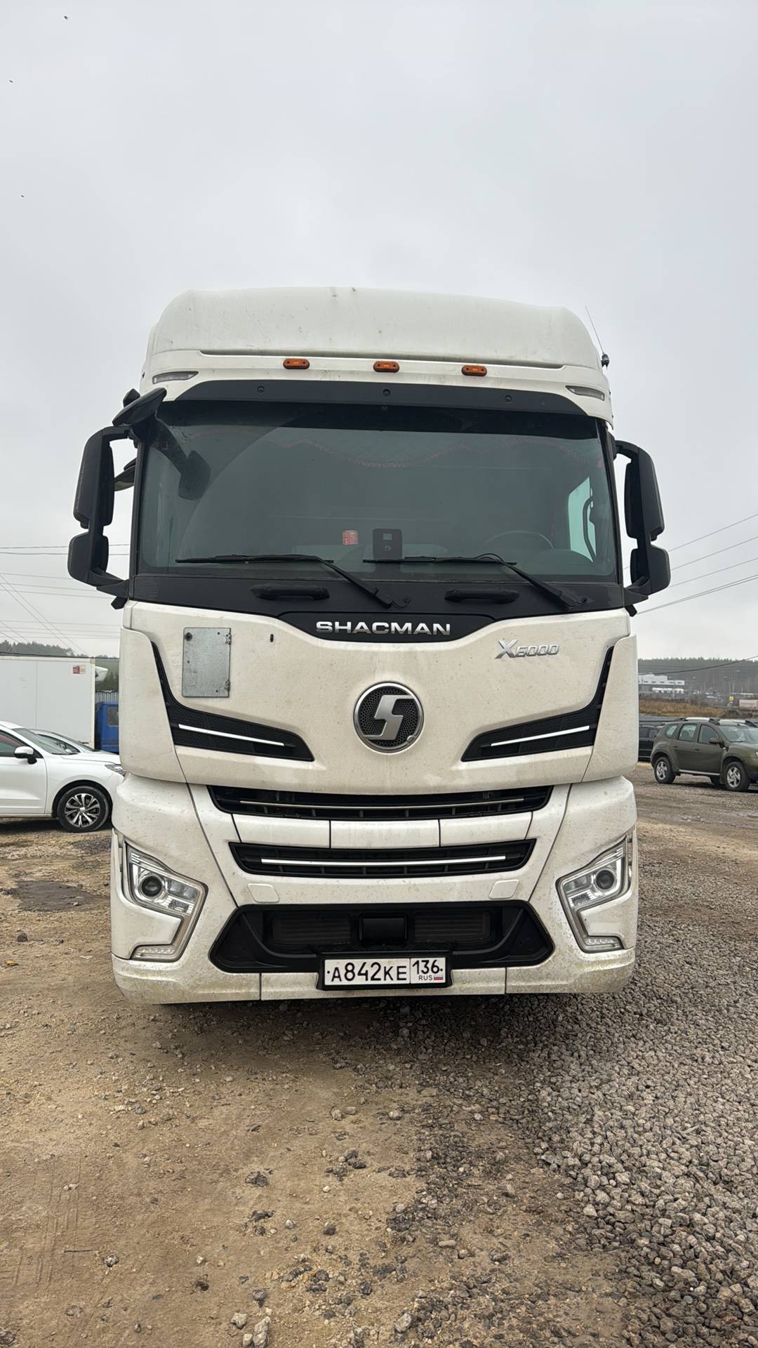 Shacman SX4188YY381,  317 149 км, 2023 года в лизинг