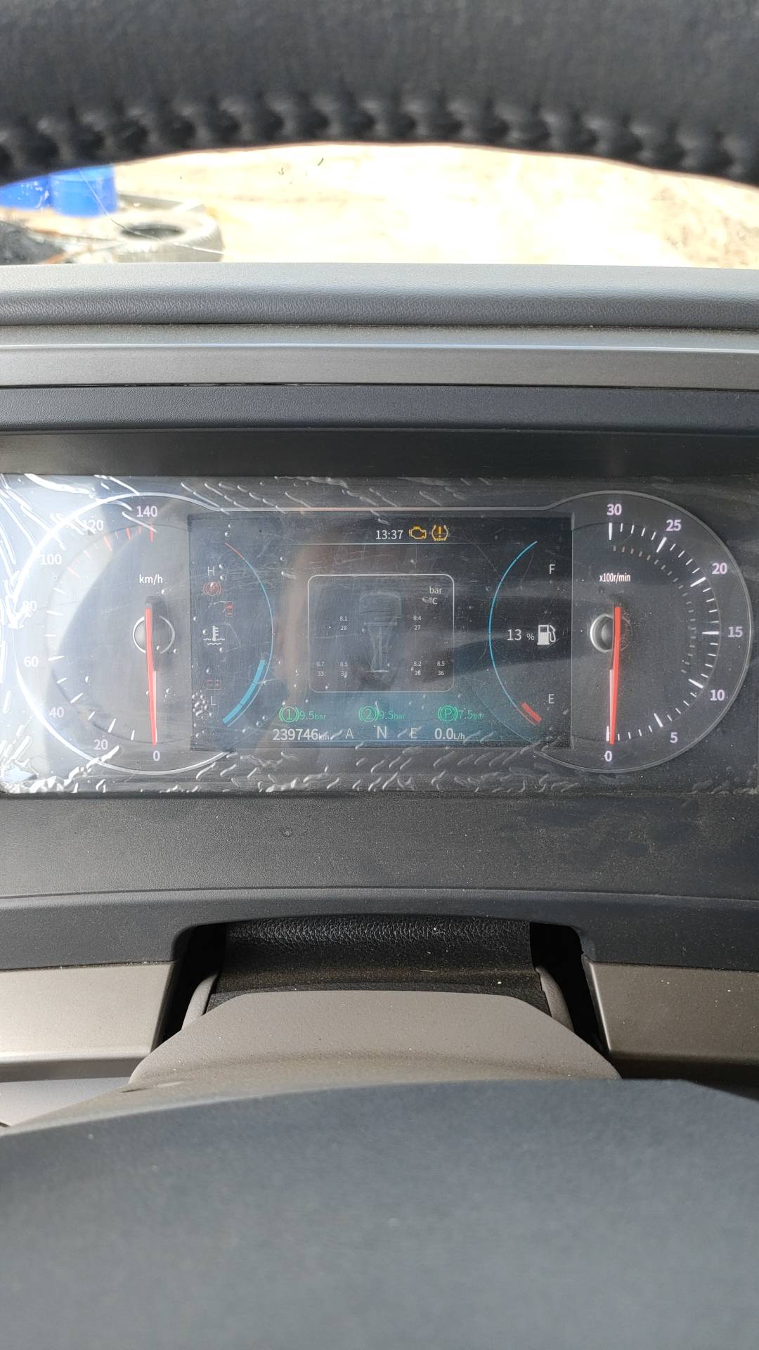 DongFeng GX DFH4180 4x2,  239 746 км, 2023 года в лизинг