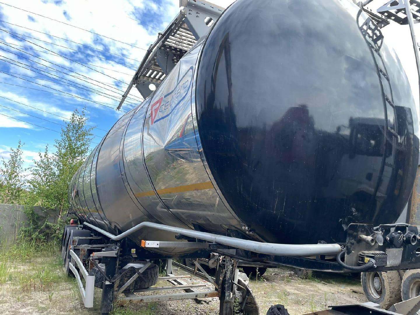 Сеспель Битумовоз SF3B38,  100 000 км, 2019 года в лизинг
