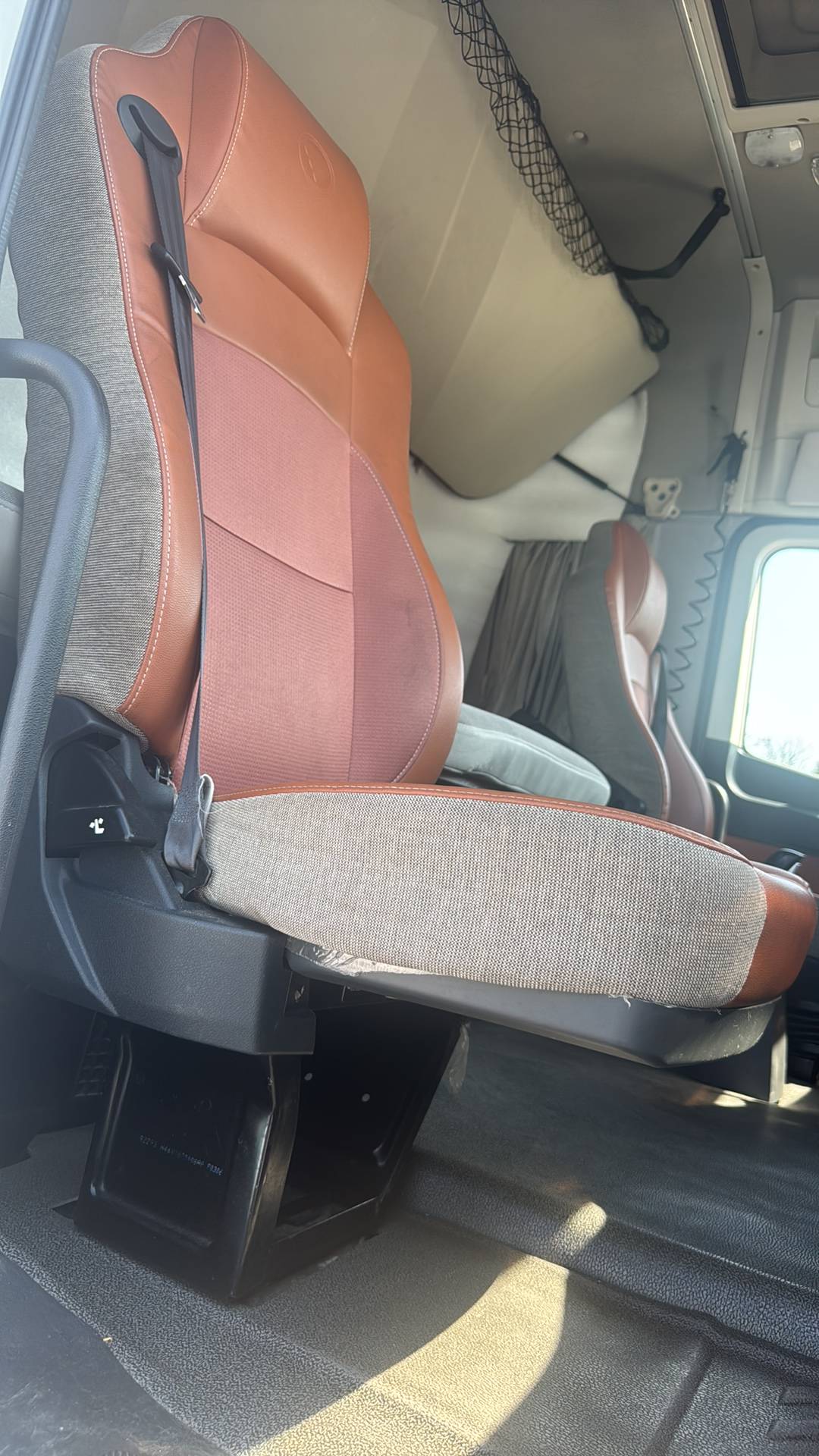 Foton AUMAN EST A 1844 AMT (4189SLFKA),  239 170 км, 2023 года в лизинг