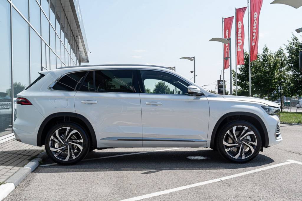 Geely Monjaro Flagship 2.0T (238 hp) 8AT 4WD