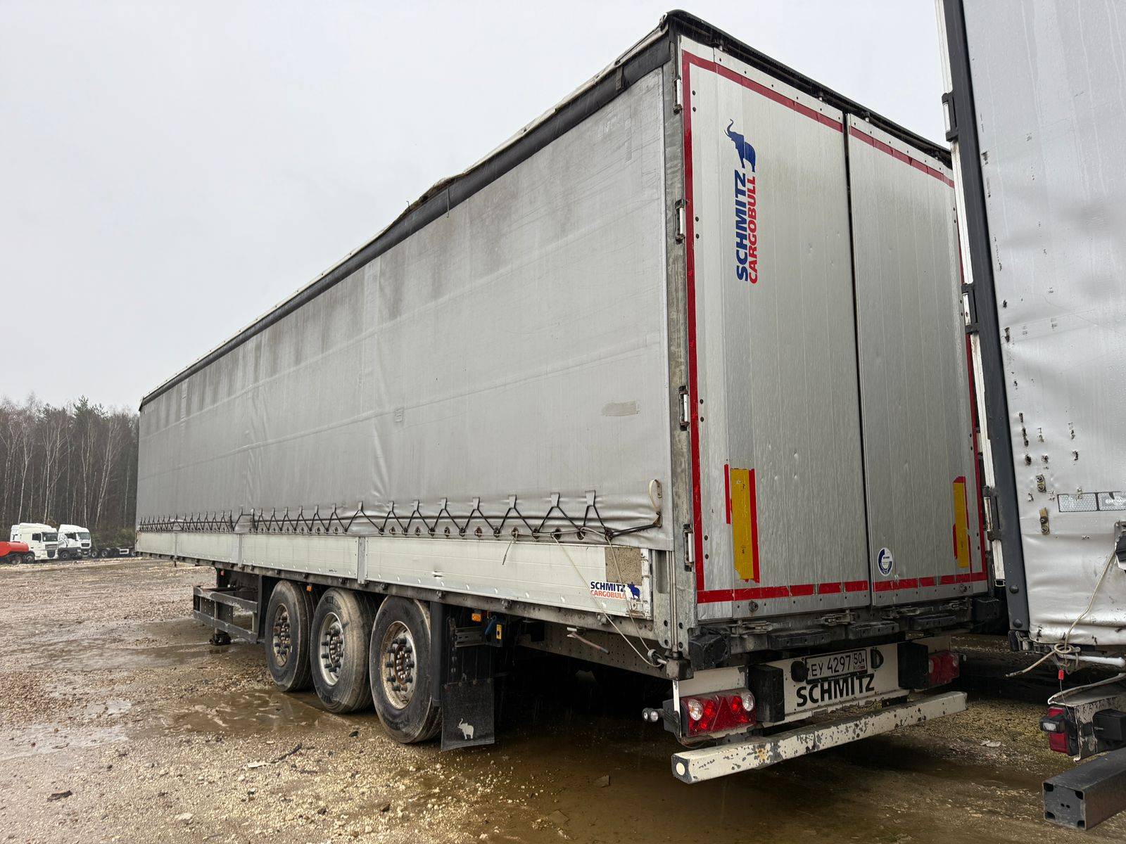 SCHMITZ Шторно-бортовой 9084, 2016 года в лизинг