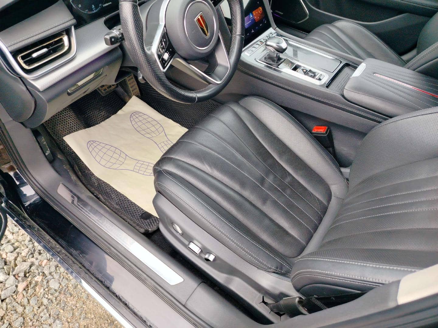 Hongqi H5,  133 950 км, 2024 года в лизинг