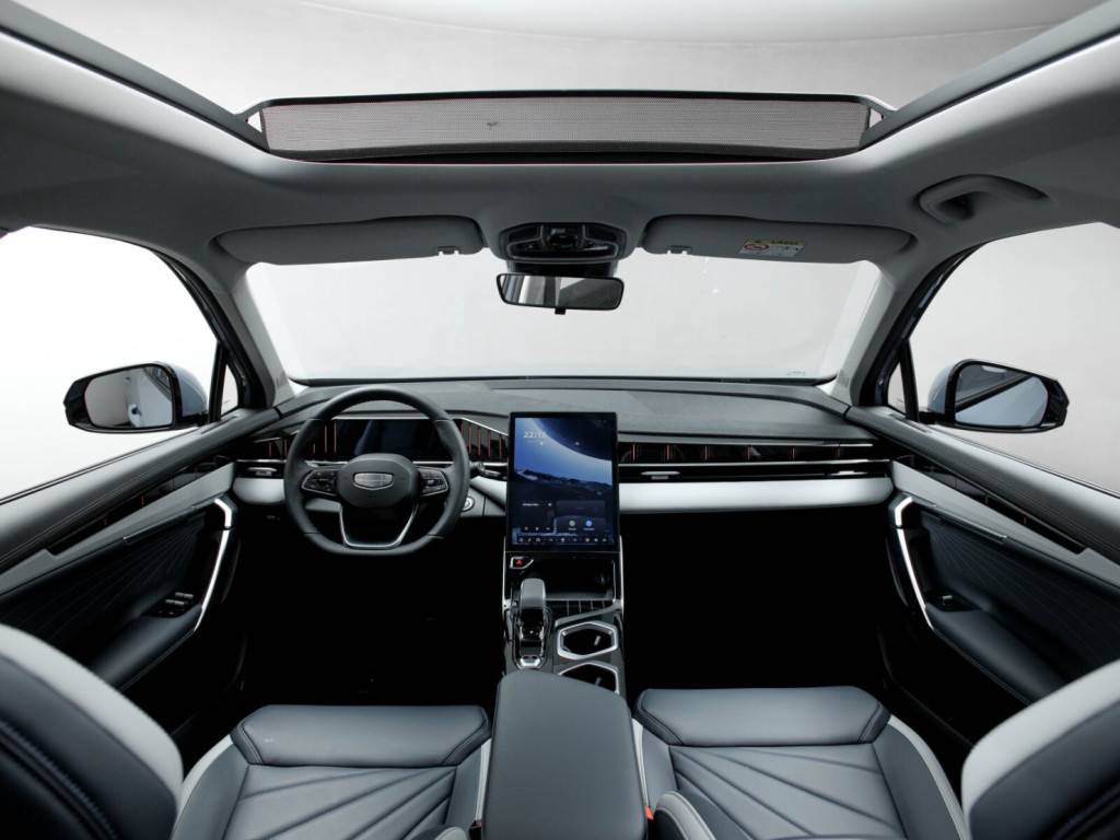 Geely Atlas Люкс 2.0Т АТ полный привод