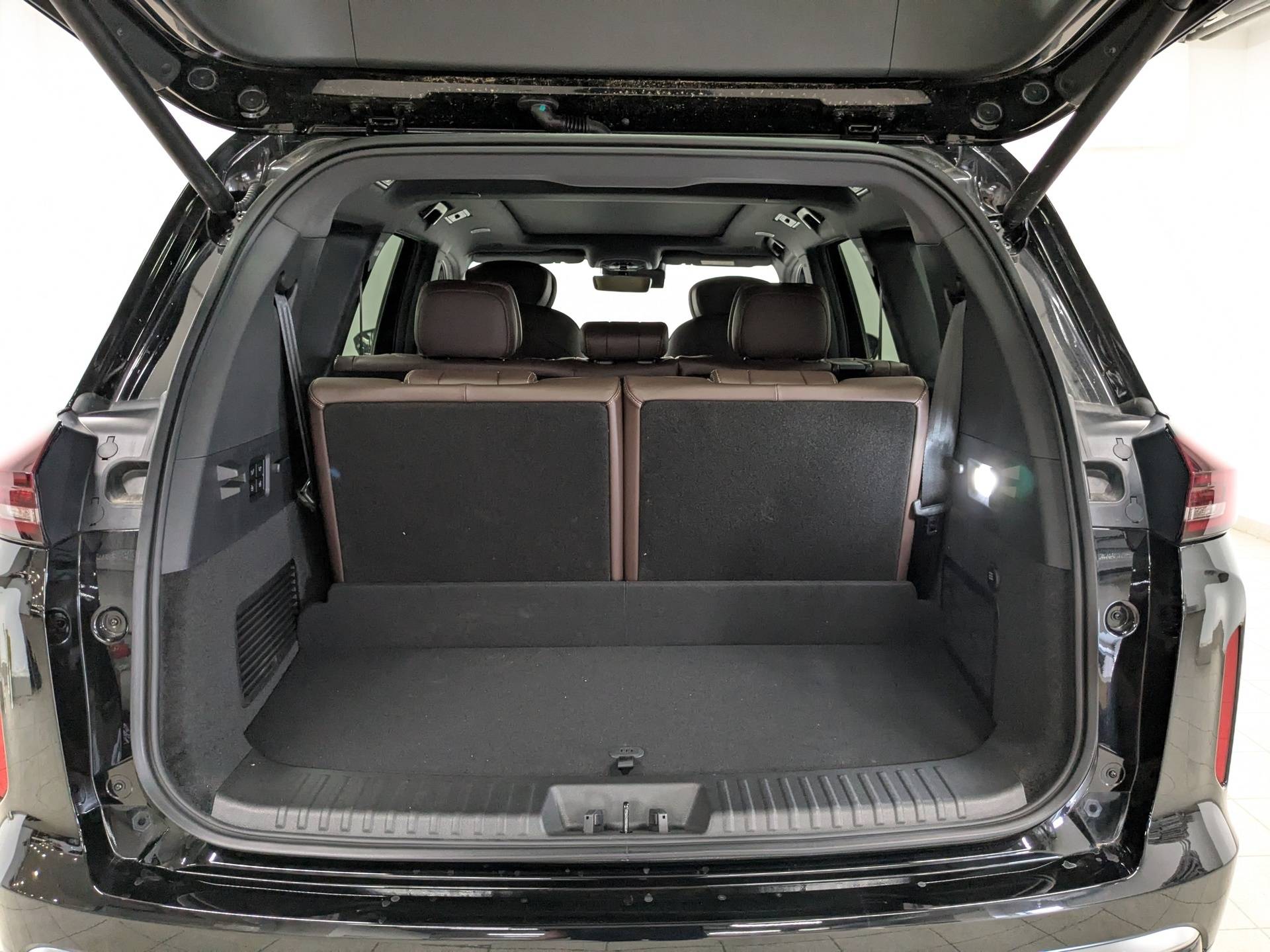 EXEED VX President 7 мест 2.0T 8AT 4WD