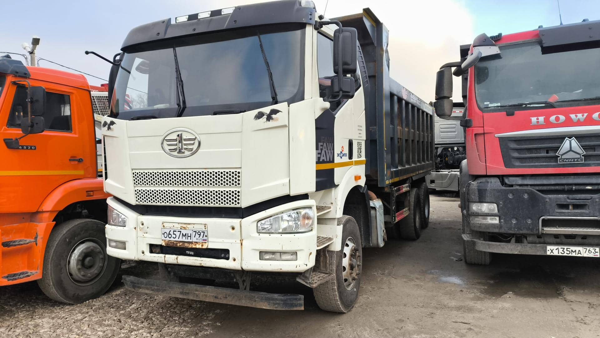 FAW CA3250P66K24T1E5 6х4,  110 455 км, 2022 года в лизинг