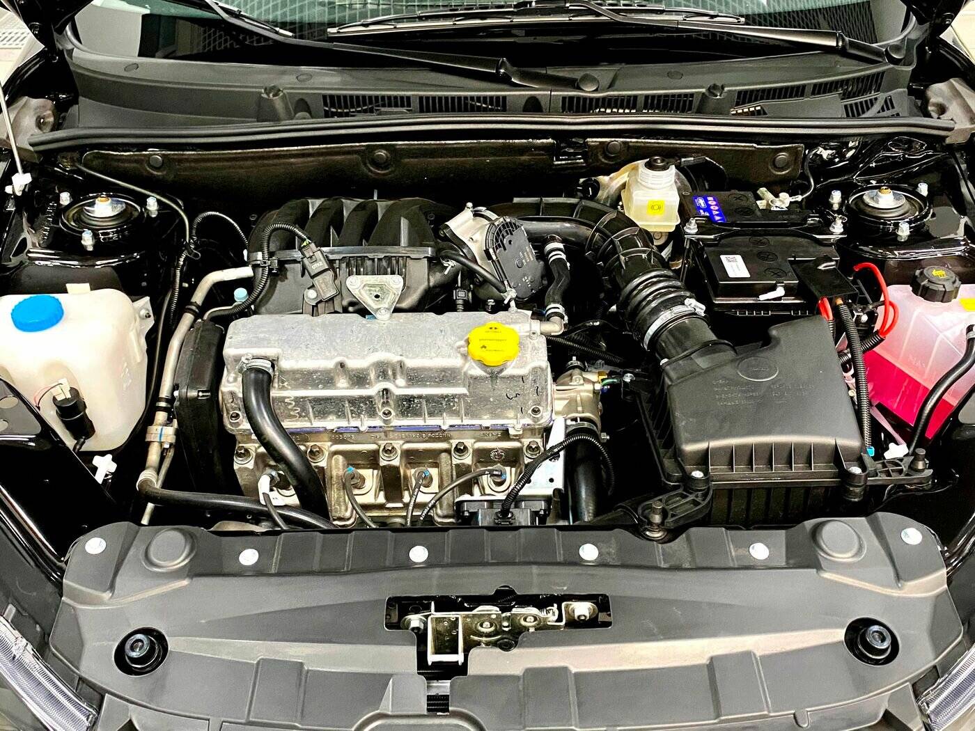 Lada Granta седан Classic 24 Кондиционер 1.6 90hp 5MT