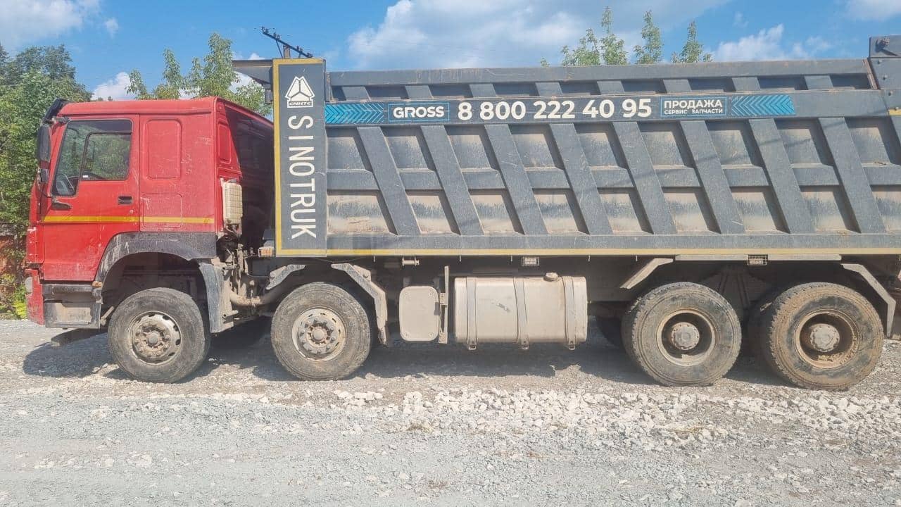 HOWO ZZ3407S3867E 8x4,  181 284 км, 2022 года