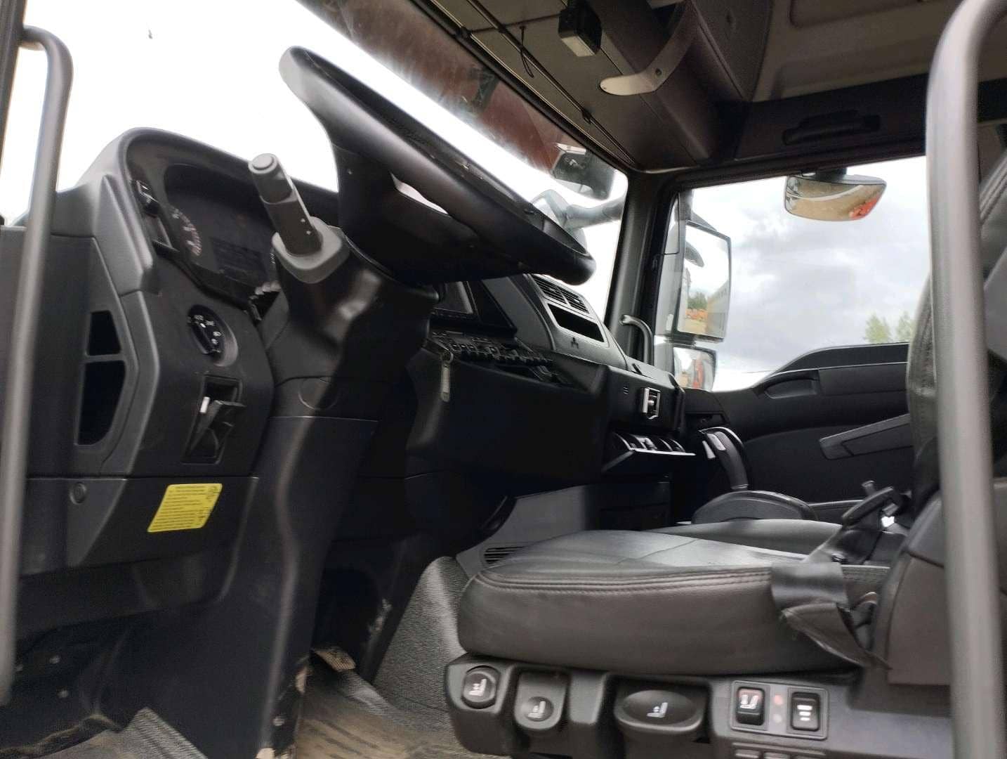 Sitrak C7H MAX ZZ4186V391HE,  613 033 км, 2023 года в лизинг