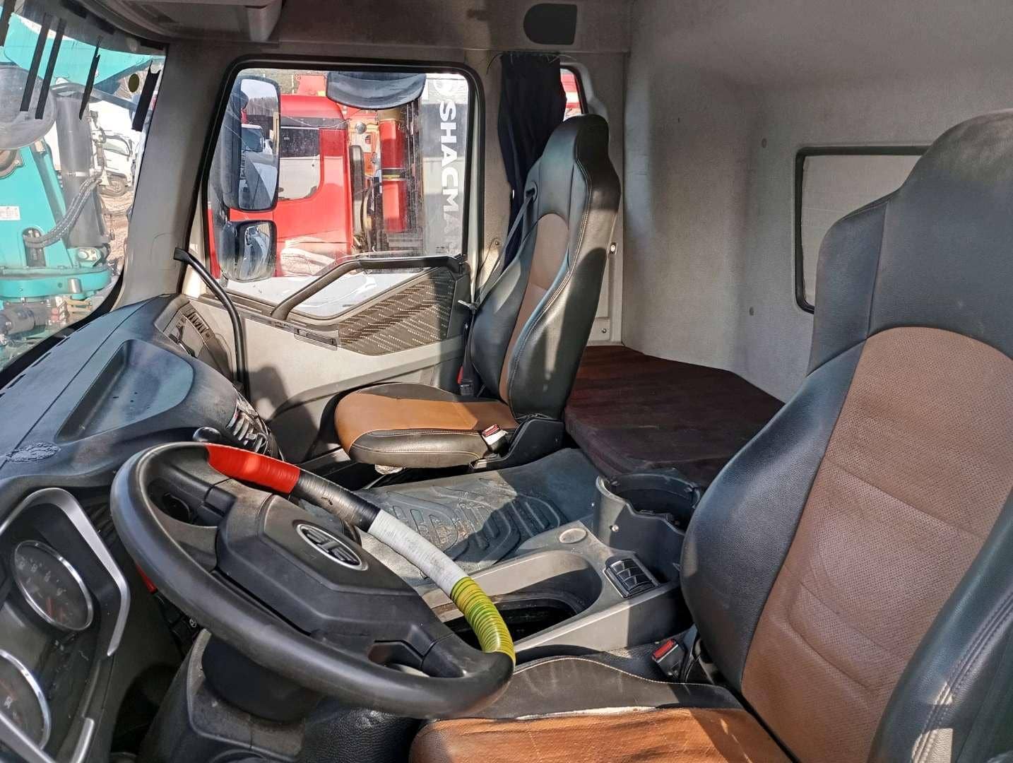 FAW CA3250P66K24T1E5 6х4,  174 464 км, 2022 года в лизинг