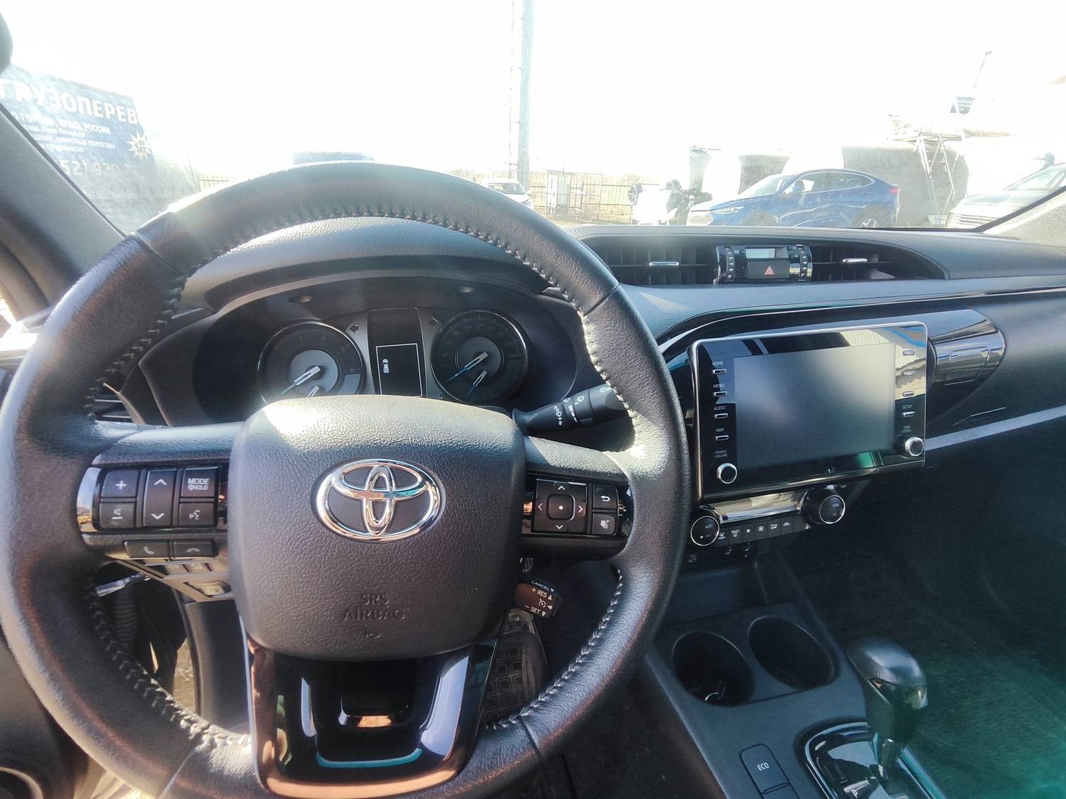 Toyota Hilux Лот 000007520