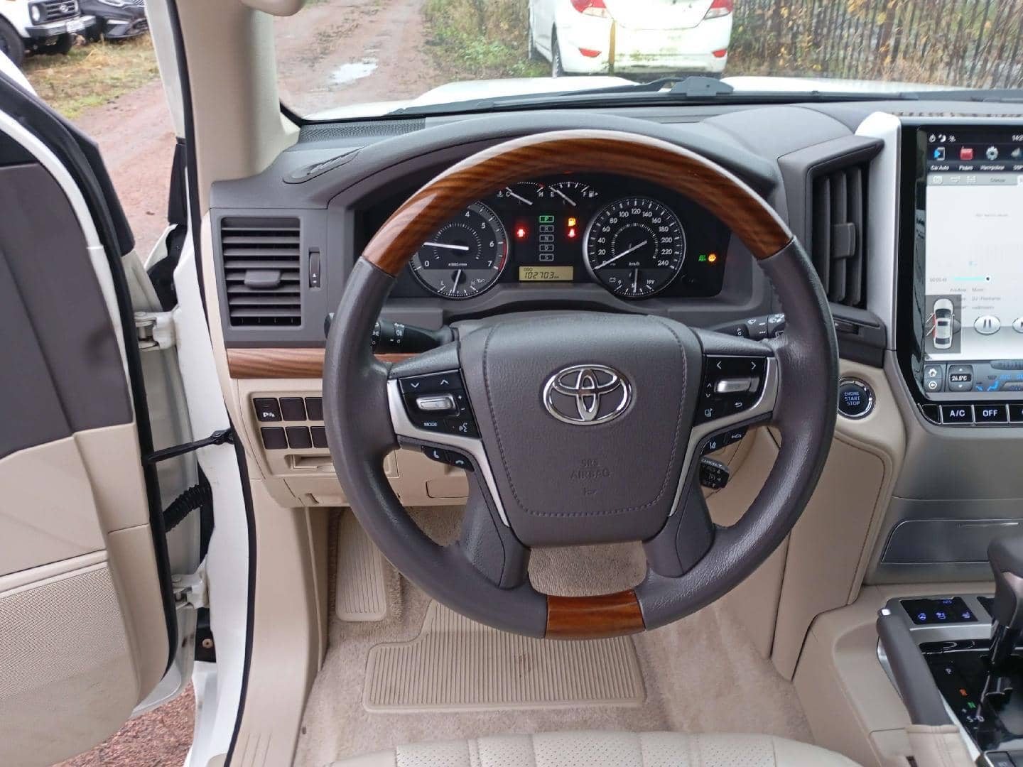 Toyota Land Cruiser 200,  102 703 км, 2021 года в лизинг