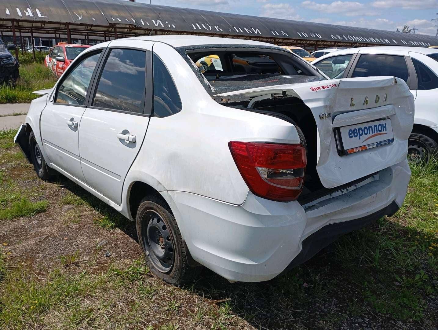 Lada Granta седан,  96 435 км, 2023 года в лизинг