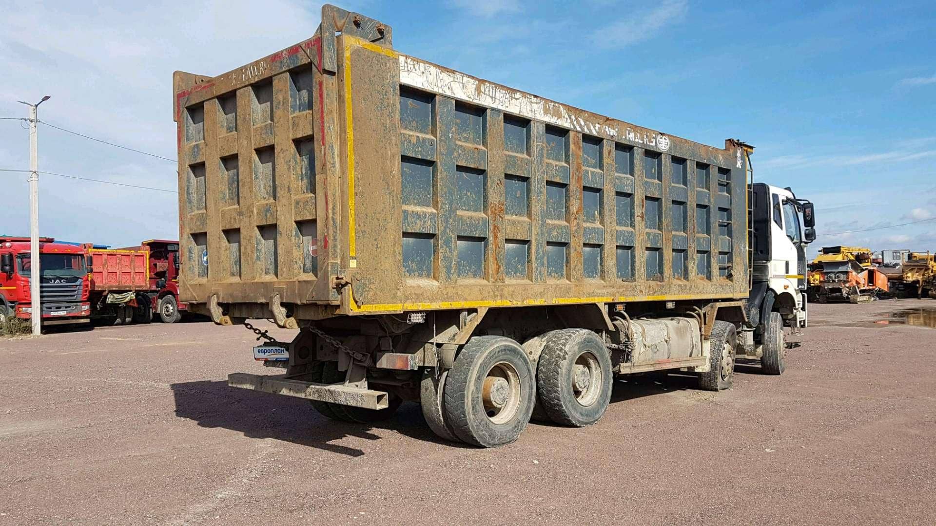 FAW CA3310P66K24T4E5 8х4,  172 087 км, 2021 года в лизинг