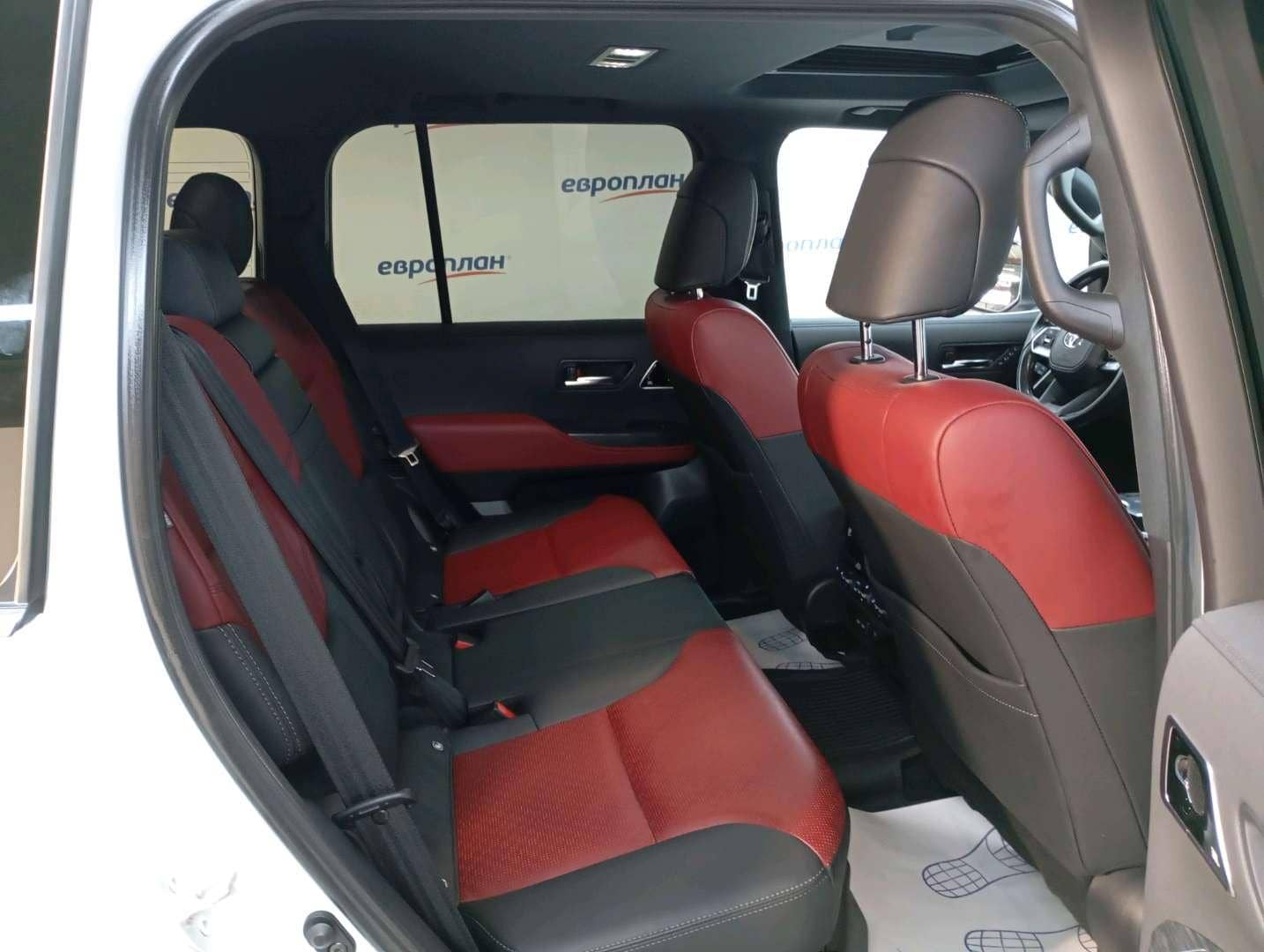 Toyota Land Cruiser 300,  74 165 км, 2021 года в лизинг