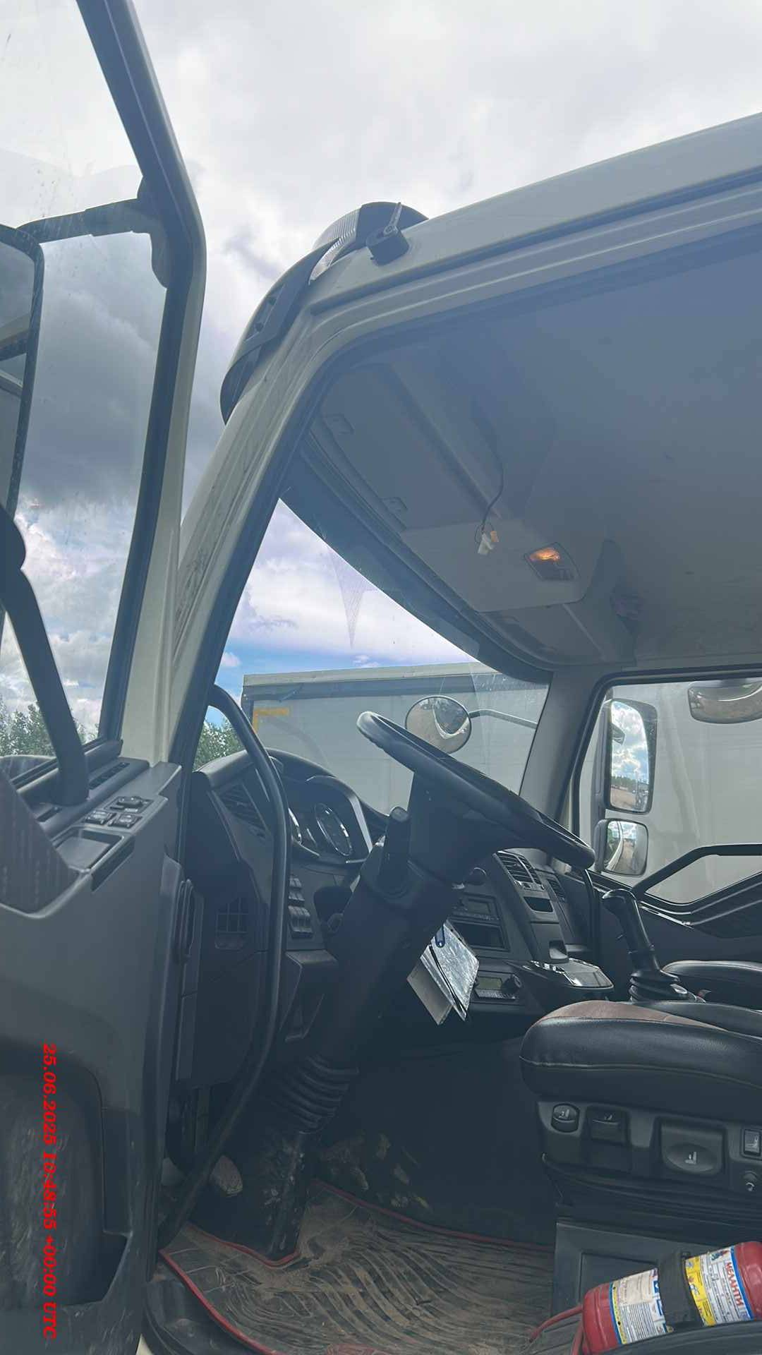 FAW CA3250P66K24T1E5 6х4,  128 799 км, 2023 года в лизинг