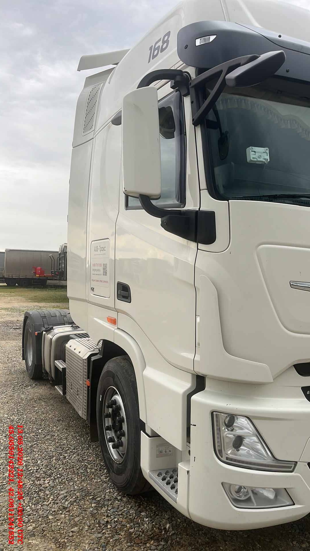DongFeng DFH4180 4x2,  465 848 км, 2023 года в лизинг